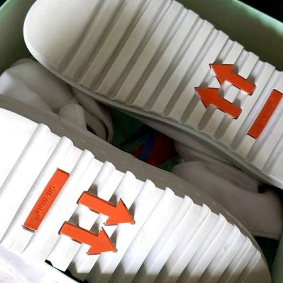 Off White Moto Wrap Sneaker - Picture 5 of 8